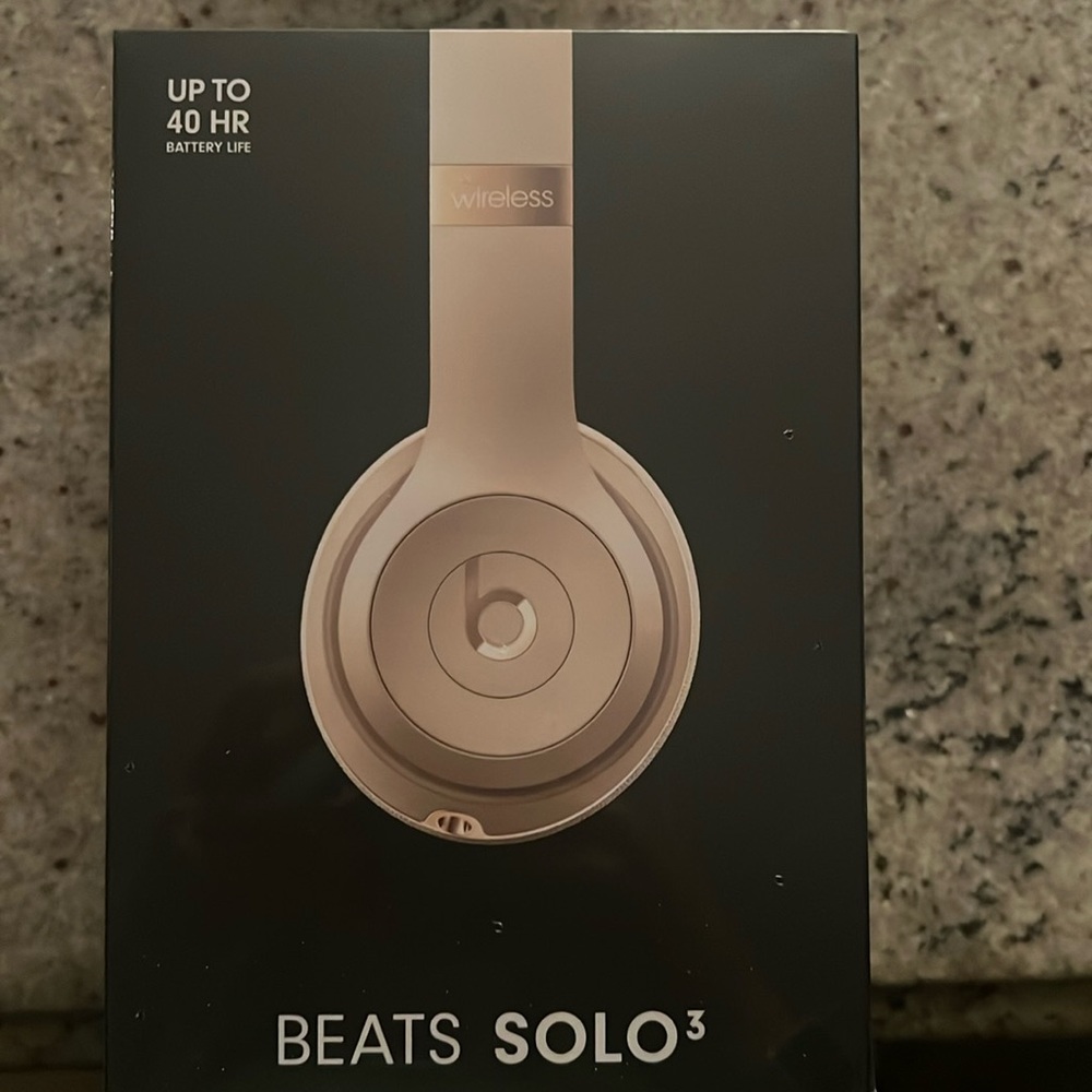 Beats Solo 3 Gold brand new in box and wrapper